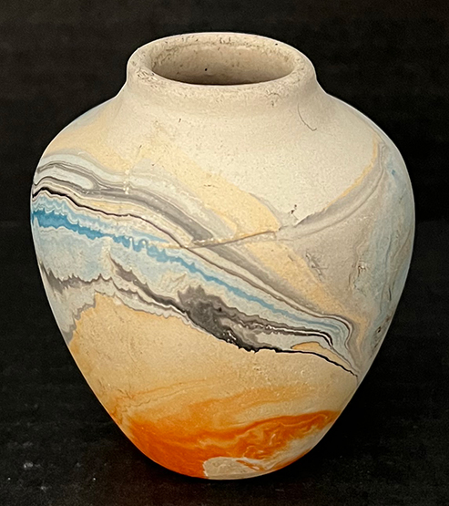 949-689-2047 Nemadji pottery